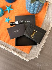 Portacarte Saint Laurent in pelle nero cipria