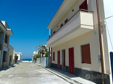 2/9 agosto a pochi passi dalla spiaggia a san foca