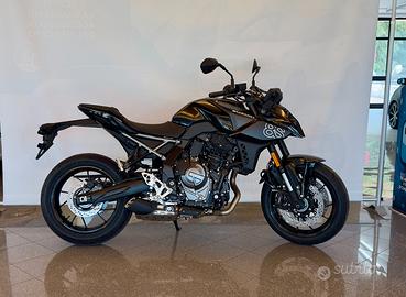 Suzuki GSX-8S S
