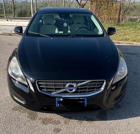 Volvo v 60 1.6 diesel.