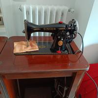 Macchina da cucire Singer anni '50. Modernariato 