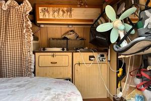 Camper tipo automobile maneggevole versatile