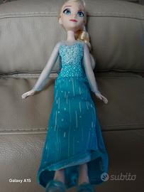  Frozen bambola