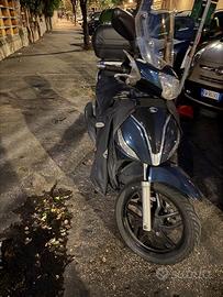 People 200 s COME NUOVO