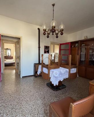 4 LOCALI A VEROLAVECCHIA