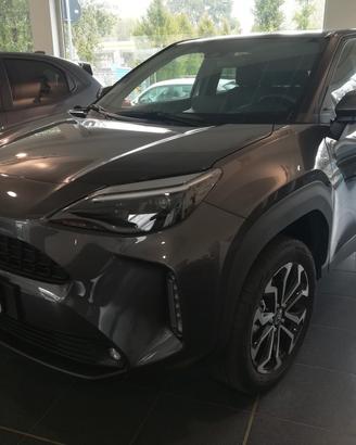 Toyota Yaris Cross 1.5 Hybrid 5p. E-CVT AWD-i Tren