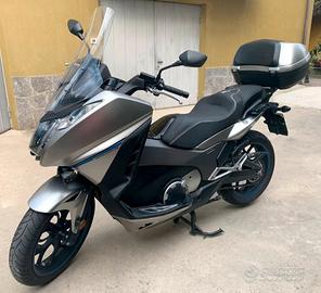 Honda Integra 750 S