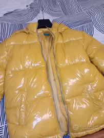  1 giacca in jeans e un giubbotto della Benet