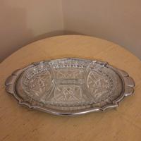 piatto da portata e saliera 