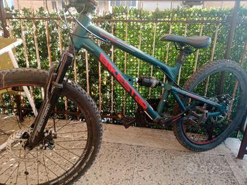 Mountain Bike Sospensione Completa 24 POLLICI