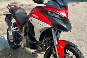 Multistrada v4s con valige km 24000