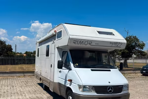 Mercedes-benz camper mansardato rimork super brig 