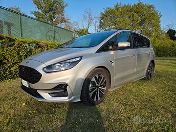 Ford S Max 7 ibrida