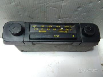 Piccola autoradio an 70 ritmo targa oro in om/fm