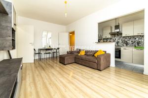 TRILOCALE RISTRUTTURATO CON CANTINA !