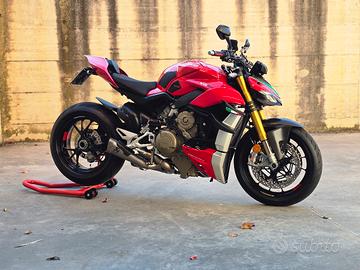 Ducati streetfighter v4s 