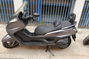 scooter  Yamaha majesty 400