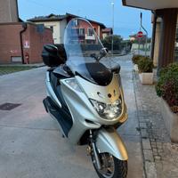 Yamaha Majesty 250