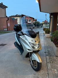 Yamaha Majesty 250