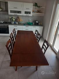 tavolo  in legno allungabile