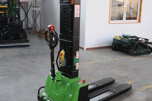 Carrello elevatore Autocaricante fino a 1000 Kg