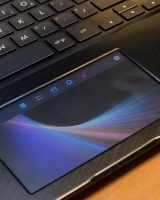 Asus ZenBook 15,4 UX580GD  i7 GTX1050Ti Screenpad