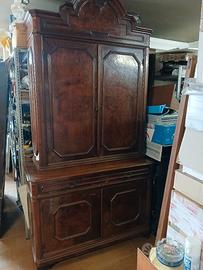 credenza con alzata 