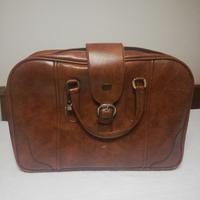 Valigia vintage marrone similpelle 