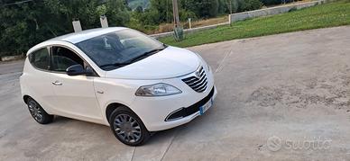 Lancia Ypsilon 1.2 69 CV 5 porte GPL Ecochic Silve