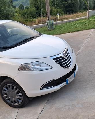 Lancia Ypsilon 1.2 69 CV 5 porte GPL Ecochic Silve