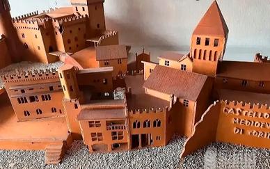 Plastico in legno castello borgo medievale torino