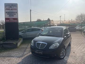 Lancia Ypsilon 1.4 Platino Ecochic GPL
