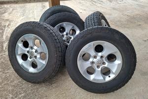 5 cerchi e 5 gomme jeep 255/70 r18 wrangler