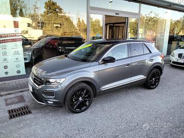 VOLKSWAGEN T-Roc 1.6 TDI SCR BLACK EDITION BlueM