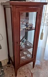 Vetrinetta in legno e vetro con gambe con 2 ripian