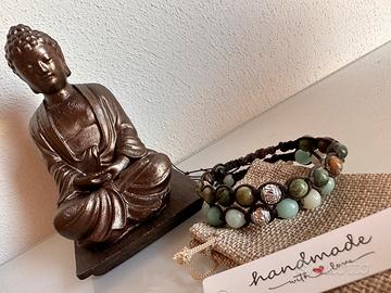 Set due bracciali tibetani