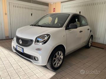 SMART FOURFOUR 1.0 2 SERIE MANUALE