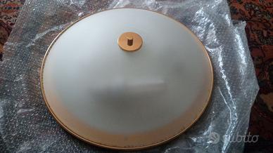 Plafoniera rotonda in ottone e vetro satinato