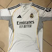 t shirt da calcio real madrid taglia m