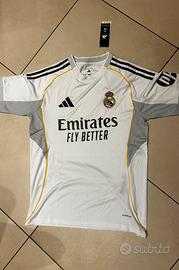 t shirt da calcio real madrid taglia m