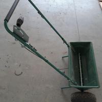 Seminatrice Prato Professionale Stocker