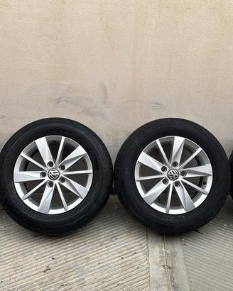 4 CERCHI IN LEGA VOLKSWAGEN Golf 7 Berlina 5G06010