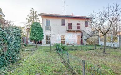 SOLUZIONE INDIPENDENTE CON GIARDINO !!