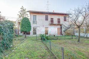 SOLUZIONE INDIPENDENTE CON GIARDINO !!