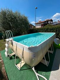 Piscina fuori terra Laghetto con robot pulitore