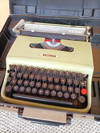 Macchina da scrivere Olivetti