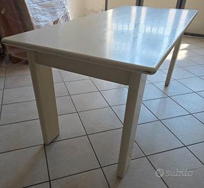 Tavolo da cucina in legno