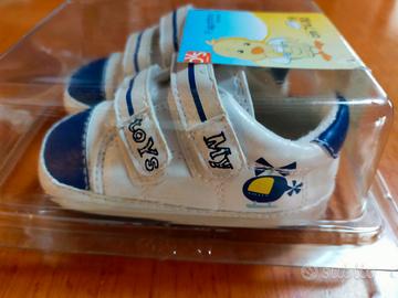 Scarpe bambino numero 19. Nuove. Fagottino OVS