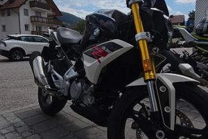 BMW G 310 R (2017) - Soli 12.000 km