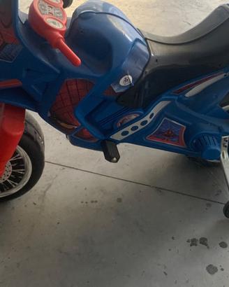 Moto con rotelle spiderman